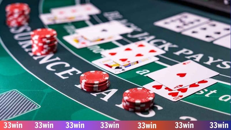 Game bài Blackjack 33WIN - 21 điểm nằm trong tầm tay 2 Người chơi cần nắm được giá trị các lá bài trong Blackjack